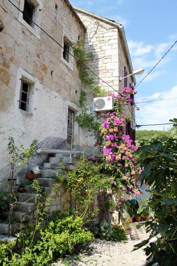 Apartments By The Sea Pucisca, Brac - 770 Exterior foto